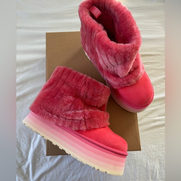 Ugg Classic Mini Sherpa Corduroy Boot Pink 🎀 - Picture 1 of 8